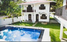 Villa Frangipani